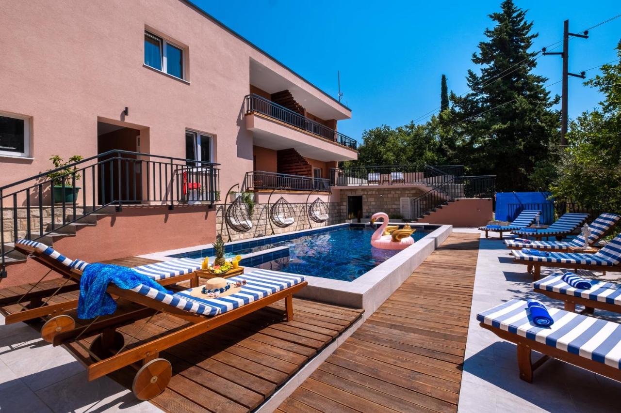 Apartment Providenca Celopeci